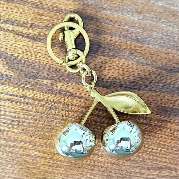 Cherry bagcharm - Picture 2 of 2